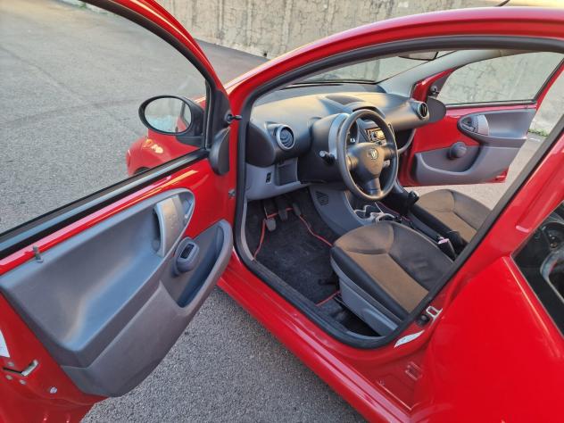 Toyota Aygo 1.0 12V VVT-i 5 porte Now - Foto 9