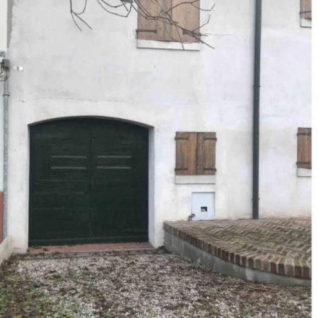 Immobile in asta di 759 m² con più di 5 locali e box auto in vendita a Concamarise - Foto 4