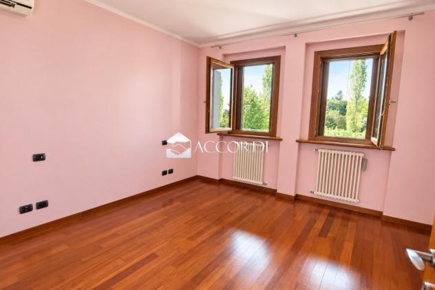 VILLA di 11 vani e di 505 mq (MONTEBELLUNA) rif. PE25 - Foto 10