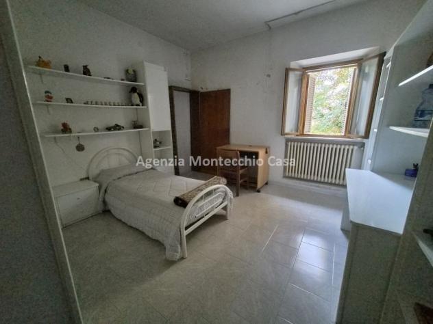 CASA SINGOLA CON DUE APPARTAMENTI, AMPIO TERRENO E VISTA PANORAMICA - Foto 6