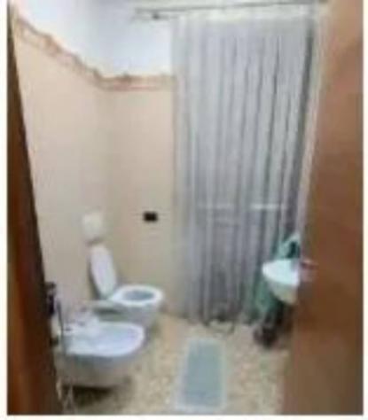 Immobile in asta di 185 m², box auto in vendita a Zugliano - Foto 2