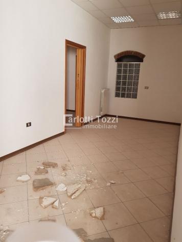 UFFICIO di 8 vani e di 250 mq (GROSSETO - ZONA PIAZZA DELLA VASCA) rif. 02148_1