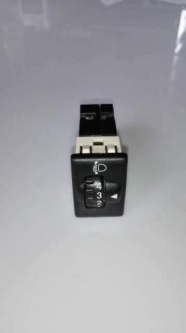 Regolatore assetto fari Suzuki Baleno 1.6 S.W. 2001