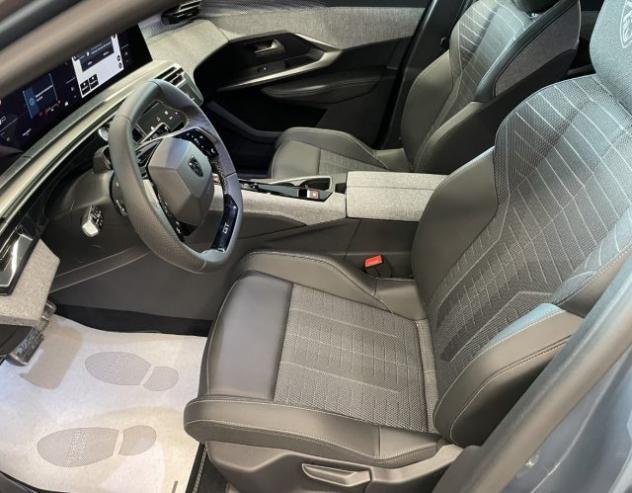 PEUGEOT 3008 1.2 Hybrid 145 e-DCS6 GT Pack Plus KM0 MY26 rif. 23495847 - Foto 3
