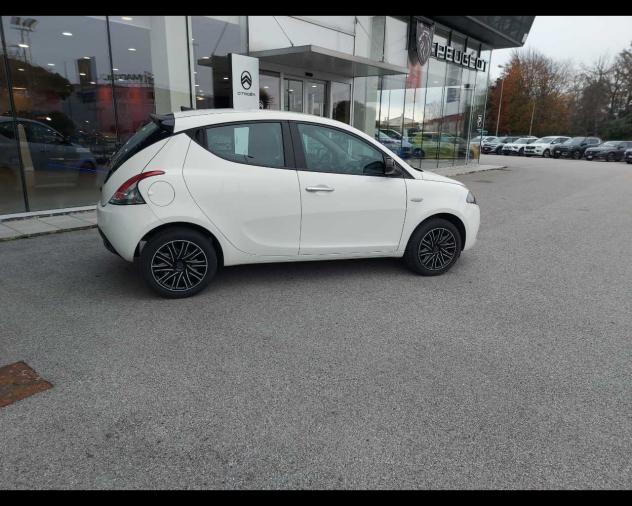 Lancia Ypsilon 3ª serie 1.0 FireFly 5 porte S&S Hybrid Gold - Foto 3
