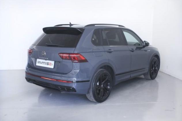 VOLKSWAGEN Tiguan 2.0 TDI 150 CV SCR DSG R-Line Black Pack/Matrix rif. 22640720 - Foto 4