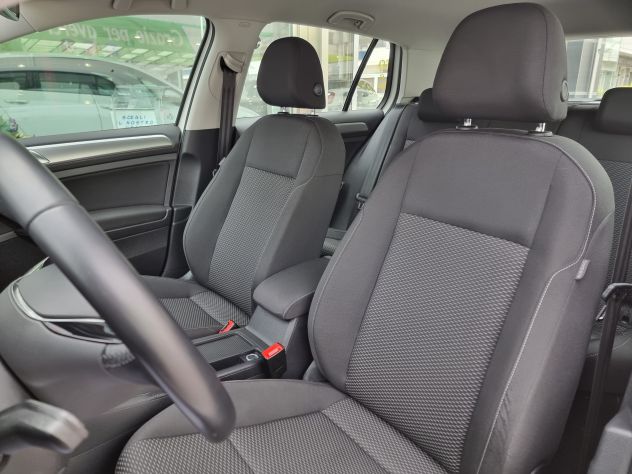 Volkswagen Golf 1.6 TDI 115CV 5p. Trendline B.Motion Technology - Foto 6