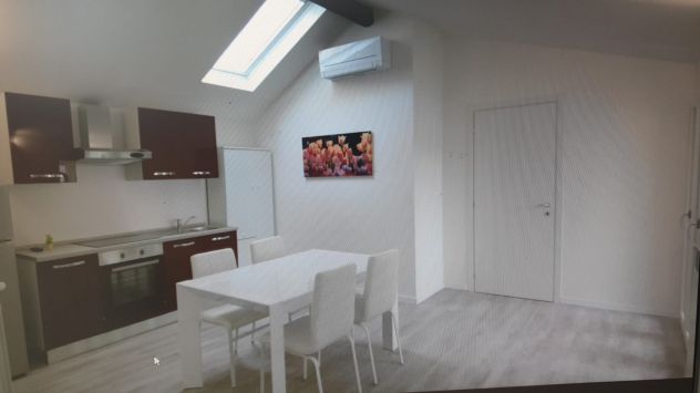 POSTO LETTO PER STUDENTESSA/STAGISTA ZONA BICOCCA MILANO - Foto 3