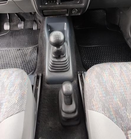 Suzuki Jimny 1.3i 16V cat 4WD JLX - Foto 10