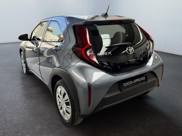 Toyota Aygo X 1.0B (72 CV) Active S-CVT - Foto 7
