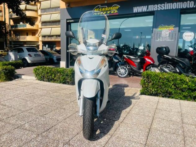 HONDA SH 300 i TUTTO INCLUSO ANCHE PASSAGGIO! MINI RATE rif. 23953679 - Foto 3