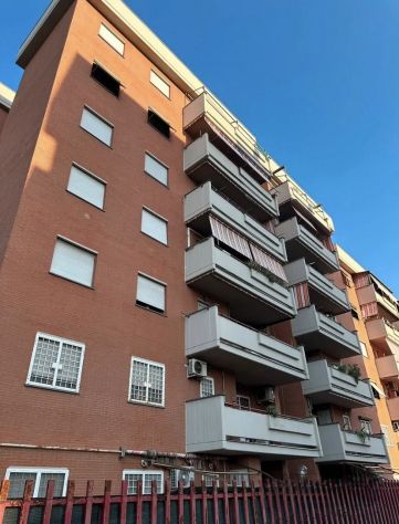 CONCA D'ORO MONOLOCALE ARREDATO BEN COLLEGATO - Foto 6