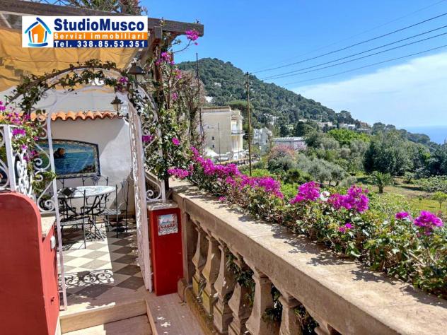 StudioMusco vende a Capri, in via Camerelle, la più prestigiosa strada dello shopping, introvabile appartamento con terrazzo a livello e vista panoram - Foto 13