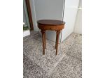 Tavolino ovale in stile
