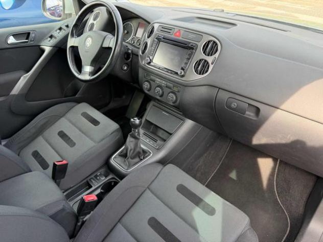 VOLKSWAGEN Tiguan 2.0 16V TDI DPF Trend & Fun (18°) rif. 24000183 - Foto 6