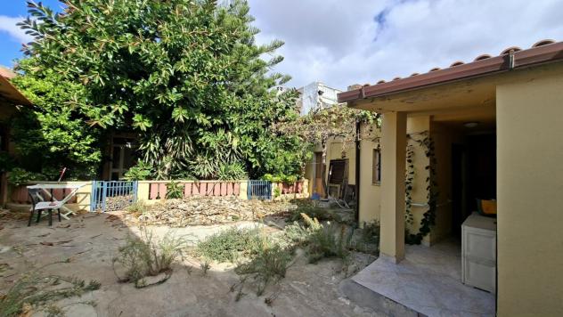 Nel centro storico di Quartu S. Elena, vi proponiamo un'affascinante casa campidanese storica con cortile interno, vicina a tutti i servizi e ai trasp - Foto 3