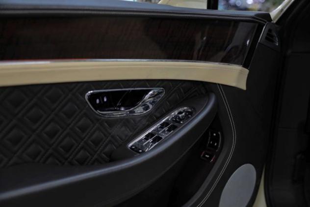 BENTLEY Continental GTC V8|AZURE|HEAD-UP|NIGHT-VISION|360°CAMERA rif. 24189128 - Foto 8