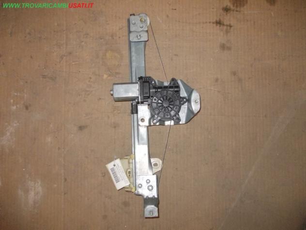 ALZACRISTALLO ELETTR. PORTA POST. S. 2 FILI RENAULT CAPTUR (J87)  Carrozzeria  Lamierati esterni  Porte  Alzacristallo por RENAULT - CAPTUR - 01-04-20