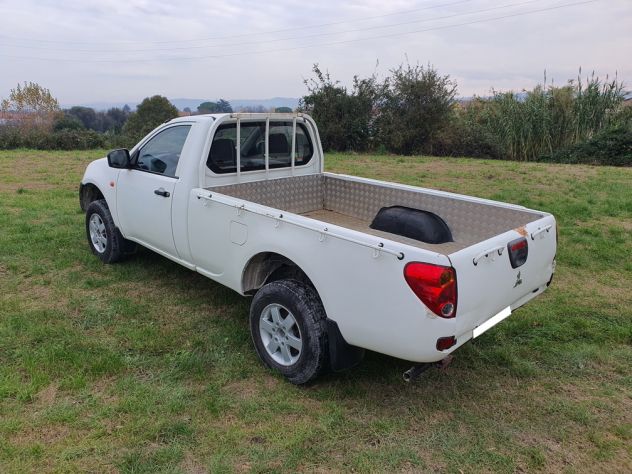 Mitsubishi L200 2.5 DI-D 4WD Cassone 2,20 m - Foto 3