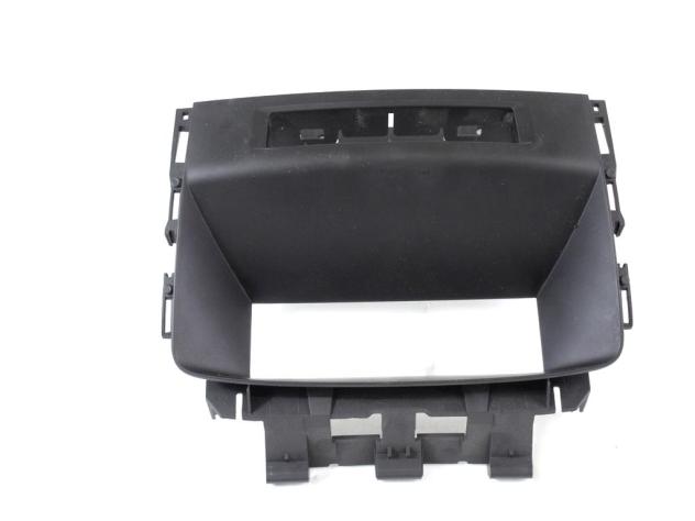 13362791 MASCHERINA RIVESTIMENTO DISPLAY COMPUTER DI BORDO CENTRALE CRUSCOTTO OPEL ASTRA J SW 1.7 D 81KW 6M 5P (2011) RICAMBIO USATO