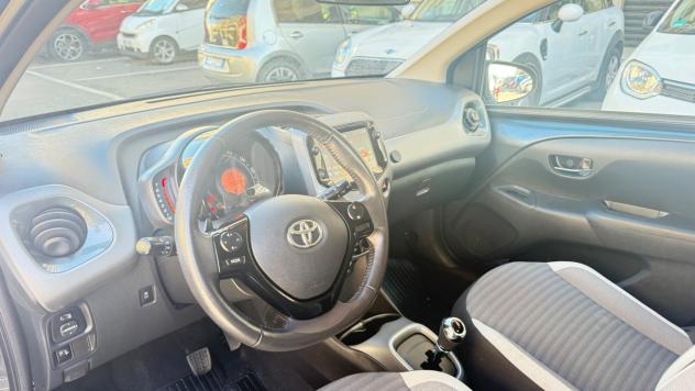 Toyota Aygo 1.0 VVT-i 72 CV 5 porte x-play LED NAVI CAR PLAY KAMERA CERCHI 16 BLUETOOTH - Foto 8