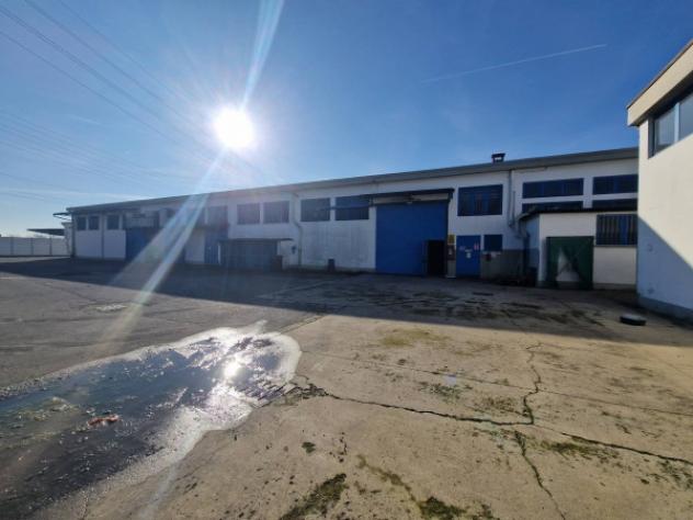 Immobile di 3700 m² con più di 5 locali in vendita a Settimo Milanese - Foto 2
