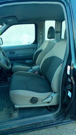 Nissan Navara (D22) 2.5 TD 130CV 4WD Cabina Singola - Foto 7
