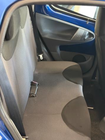 Toyota Aygo 1.0 12V VVT-i 5 porte - Foto 10
