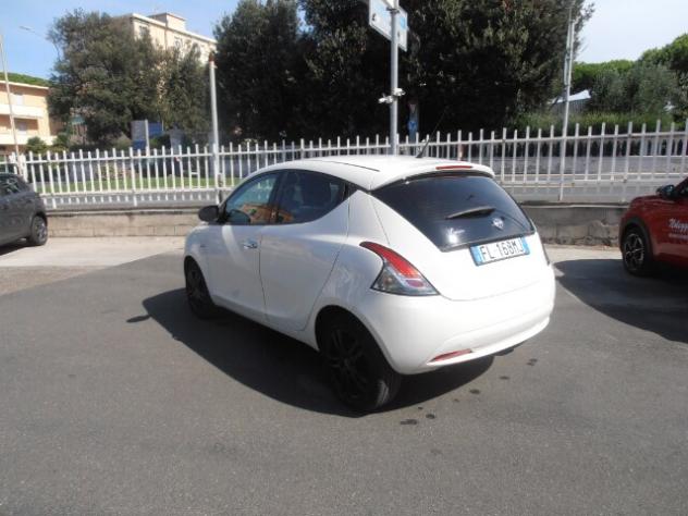LANCIA Ypsilon 3ª serie Ypsilon 1.2 69 CV 5 porte Silver - Foto 2