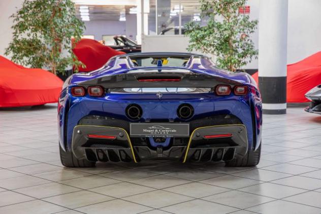 FERRARI SF90 Spider TAILOR MADE|ASSETTO FIORANO ESTESO|CARBON rif. 24161560 - Foto 6