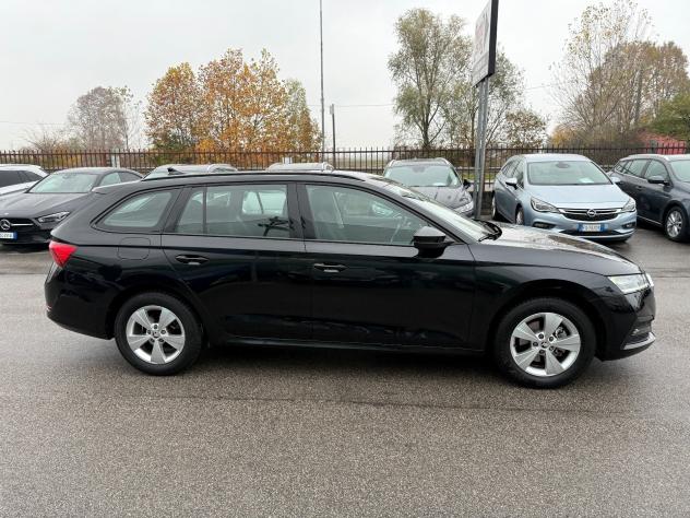 Skoda Octavia 2.0 TDI EVO SCR Wagon Executive - Foto 5