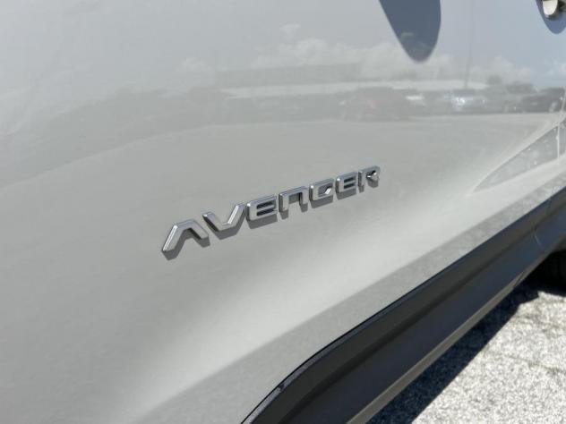 Jeep Avenger 1.2 Turbo 100 CV Altitude 2025 - PARI AL NUOVO - Foto 7