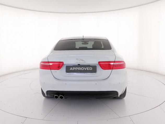 Jaguar XE 2.0d i4 Prestige 180cv auto my19 - Foto 7