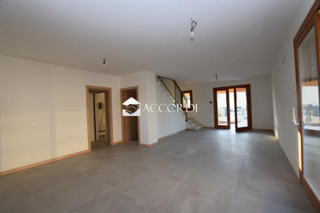BIFAMILIARE di 6 vani e di 280 mq (TREVIGNANO) rif. RB639 - Foto 3