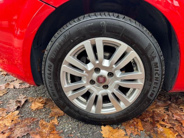 Fiat Punto 1.3 MJT II 75 CV 5 porte Lounge - Foto 8