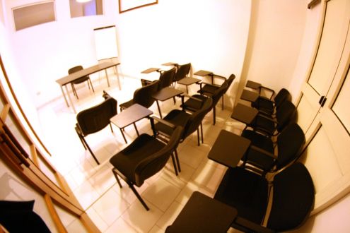Stanza ufficio residence studio euro 250 incl.cond. posti auto - Foto 3