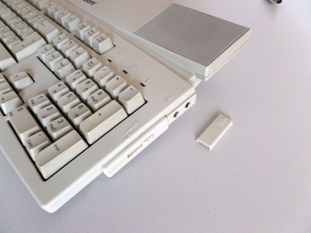Tastiera Commodore per PC. SK-5002W (windows compatible) RARA (anno 1995) - Foto 5