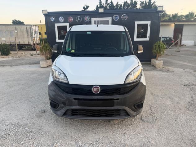 Fiat Doblo Dobl1.3 MJT 80cv Cargo Lamierato 2017 - Foto 2