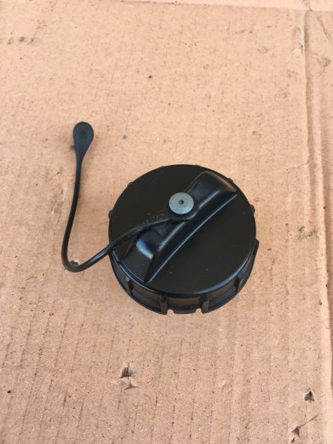 Tappo Serbatoio combustibile Mitsubishi Outlander 4x4 2.0 DI-D 10