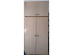 Armadio e letto in frassino fornito rete a doghe