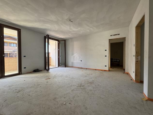 Luzzara vendesi appartamento indipendente 5 vani 135 Mq