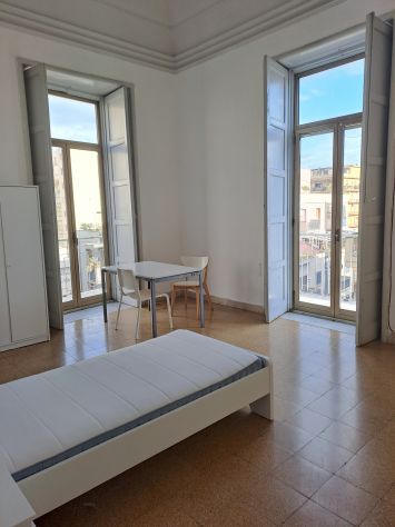 Stanza di 20mq, vicino facoltà economia, Corso Italia/Piazza Iolanda