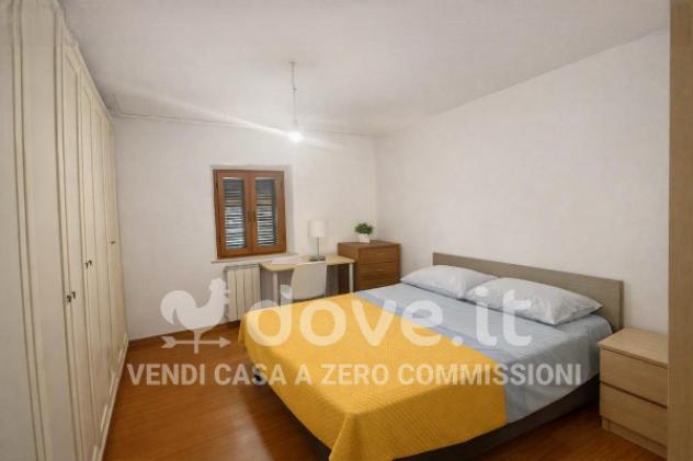 Rustico / Casale di 201 m² con più di 5 locali e box auto in vendita a Paciano - Foto 13