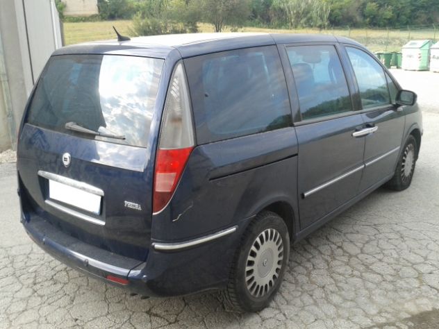 Lancia Phedra 2.2 JTD Emblema - Foto 4