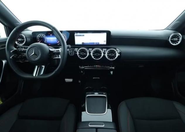 MERCEDES-BENZ A 200 d Premium AMG - PANO LED CAMERA LED-64 rif. 22789719 - Foto 7