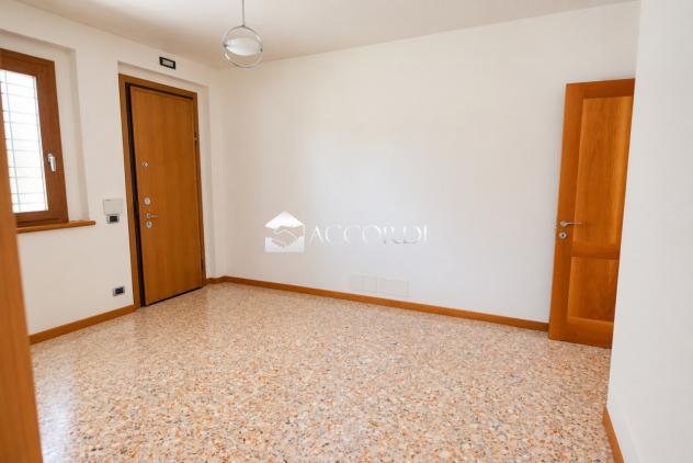 VILLA di 11 vani e di 505 mq (MONTEBELLUNA) rif. PE25 - Foto 18