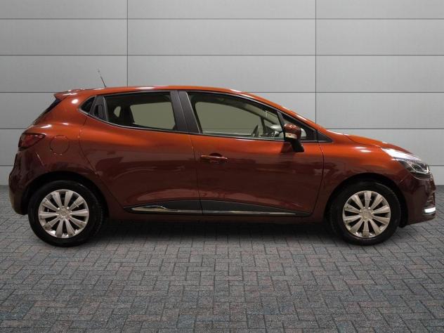 Renault Clio IV 2017 1.2 16v Life 75cv my18 - Foto 3