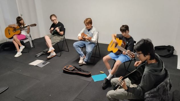 Lezioni di Chitarra e Ukulele anche a domicilio - Foto 4