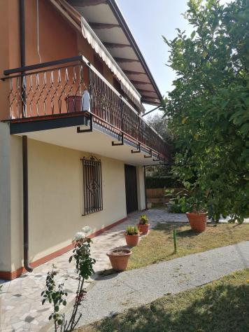 appartamento in vendita a Carrara in zona Avenza