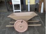 Pigiatrice manuale per estrarre mosto